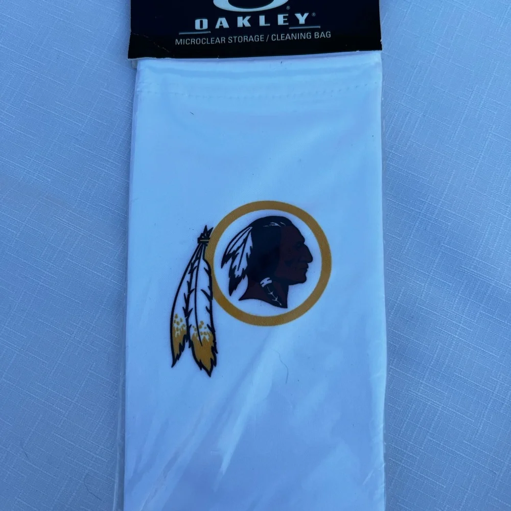 Oakley White NFL Logo Microfiber Bag